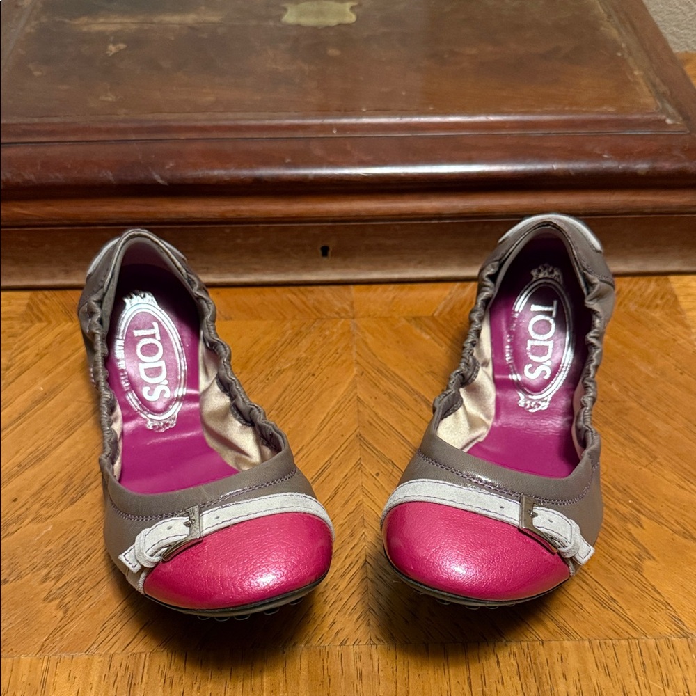 JP Tod's Pink and Tan Leather Ballerina Driving Shoes size 36 Made in Italy